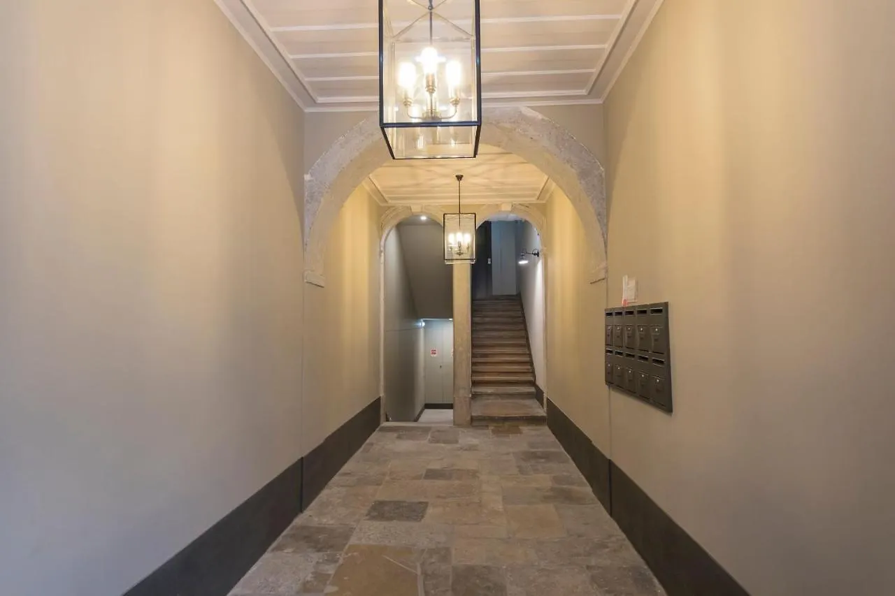 Lovelystay - Charming 3 Bedroom Wonder Downtown Lisboa