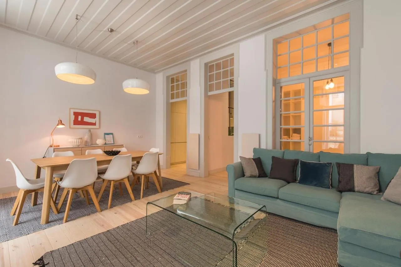 Lovelystay - Charming 3 Bedroom Wonder Downtown Lisboa Apartmán