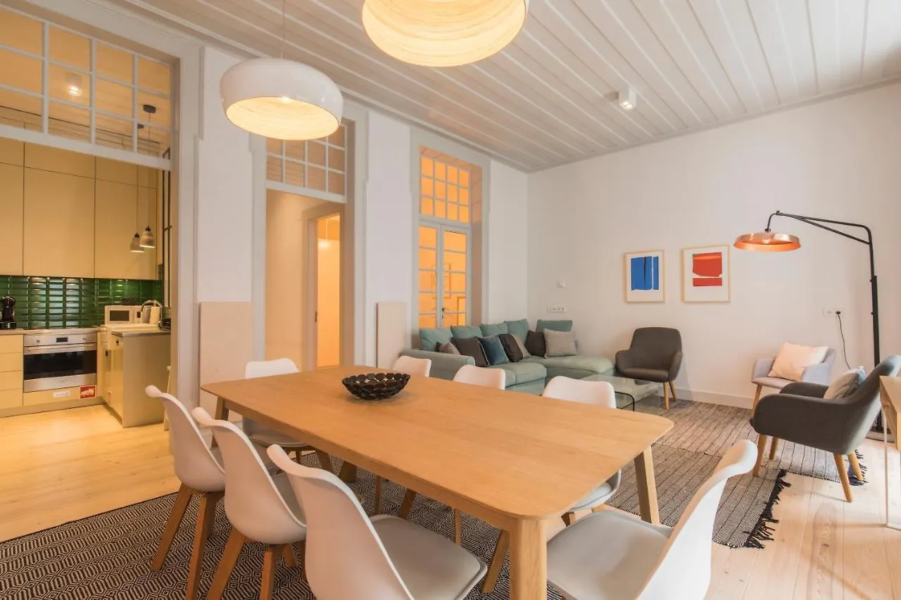 Lovelystay - Charming 3 Bedroom Wonder Downtown Лиссабон Португалия